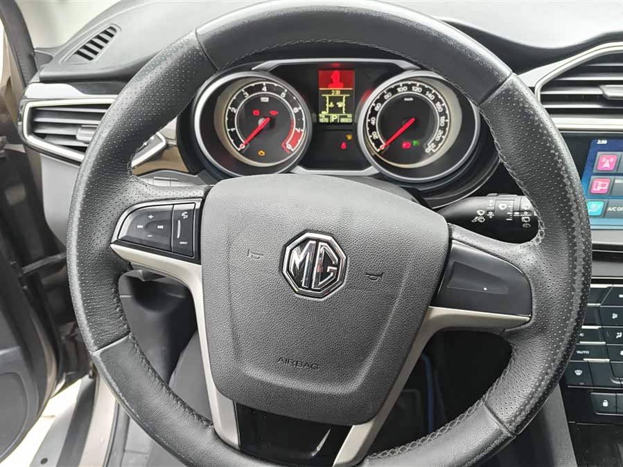 MG GS 2016 car image #16