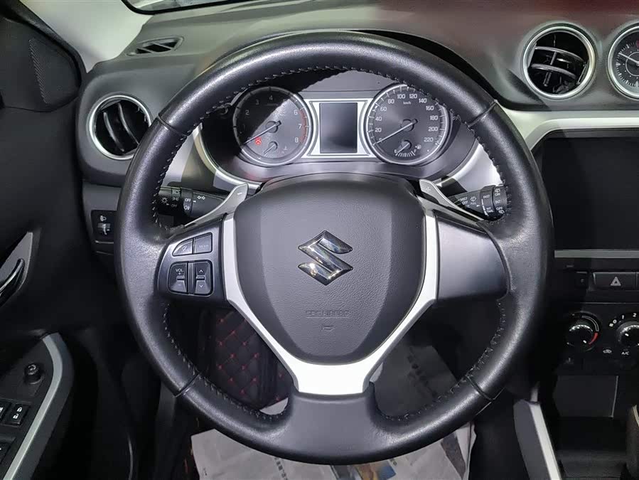 Suzuki Vitara 2019 immagine di auto #16