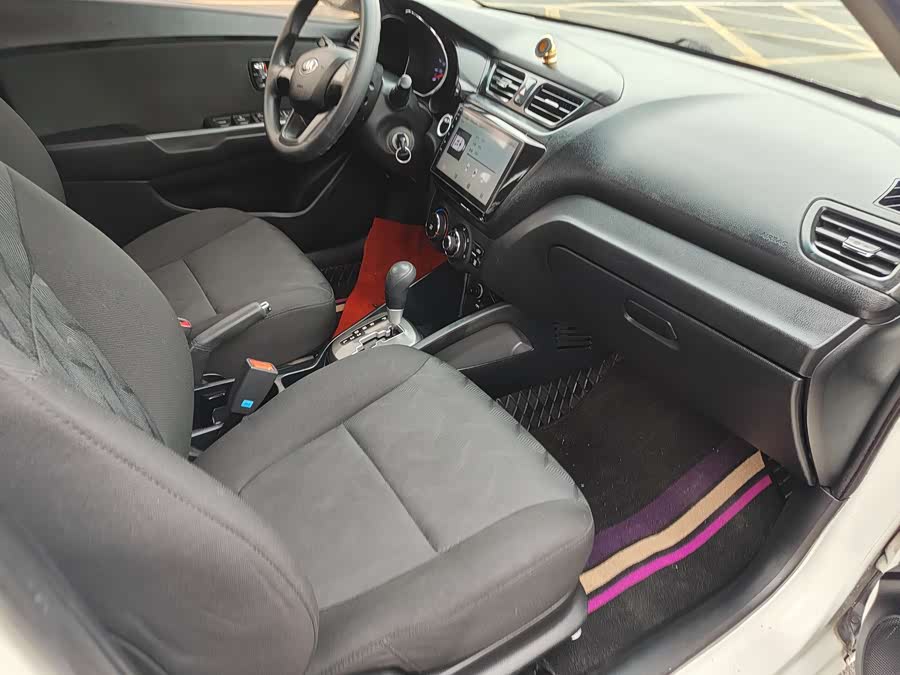 起亚 起亚K2 2013 汽车图片 #16