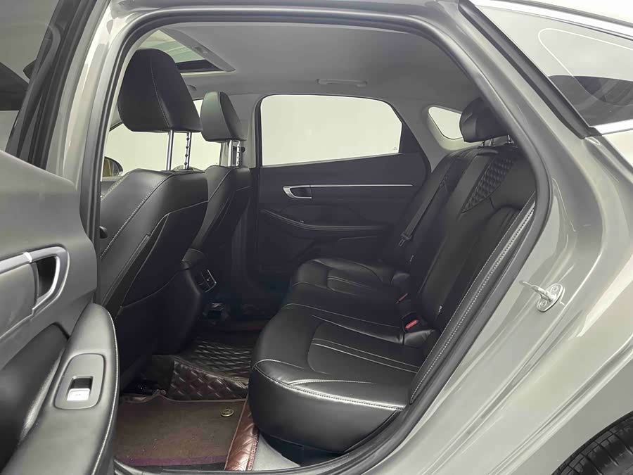 Hyundai Sonata 2021 immagine di auto #16