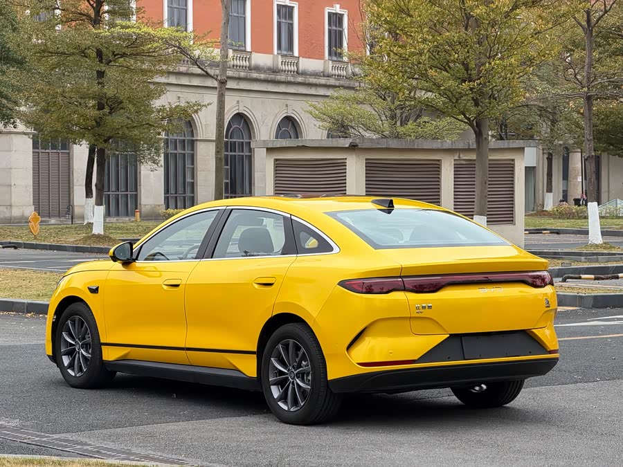 BYD Qin L 2025 car image #16