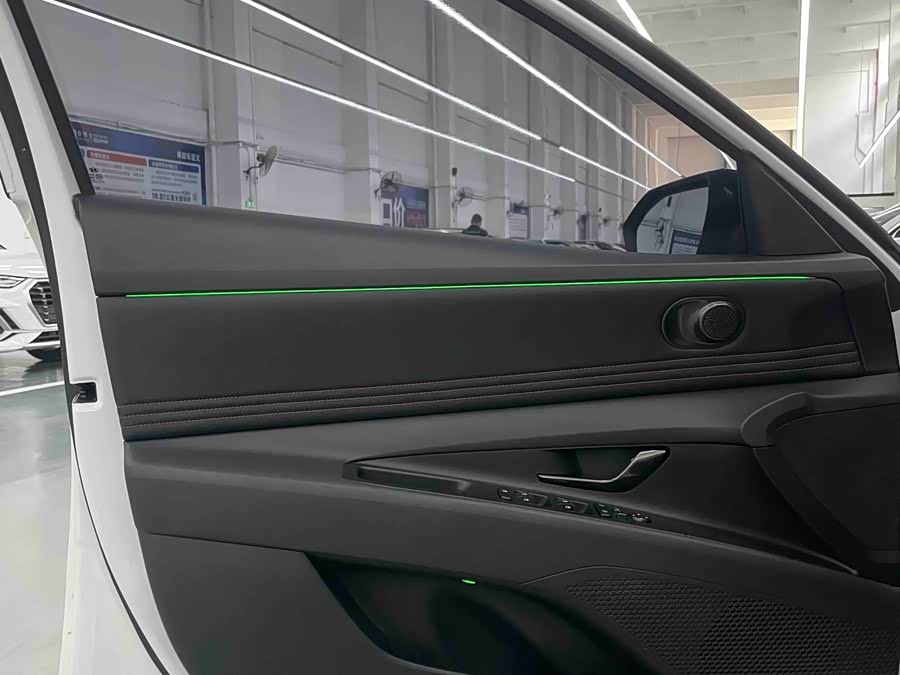 Hyundai Elantra 2023 car image #16