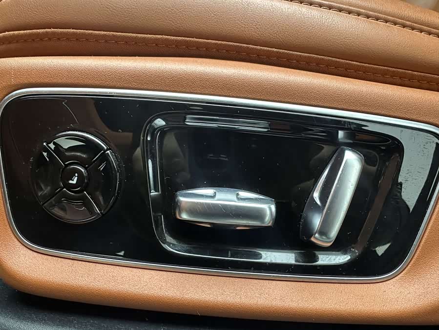 理想汽车 理想L7 2023 汽车图片 #16