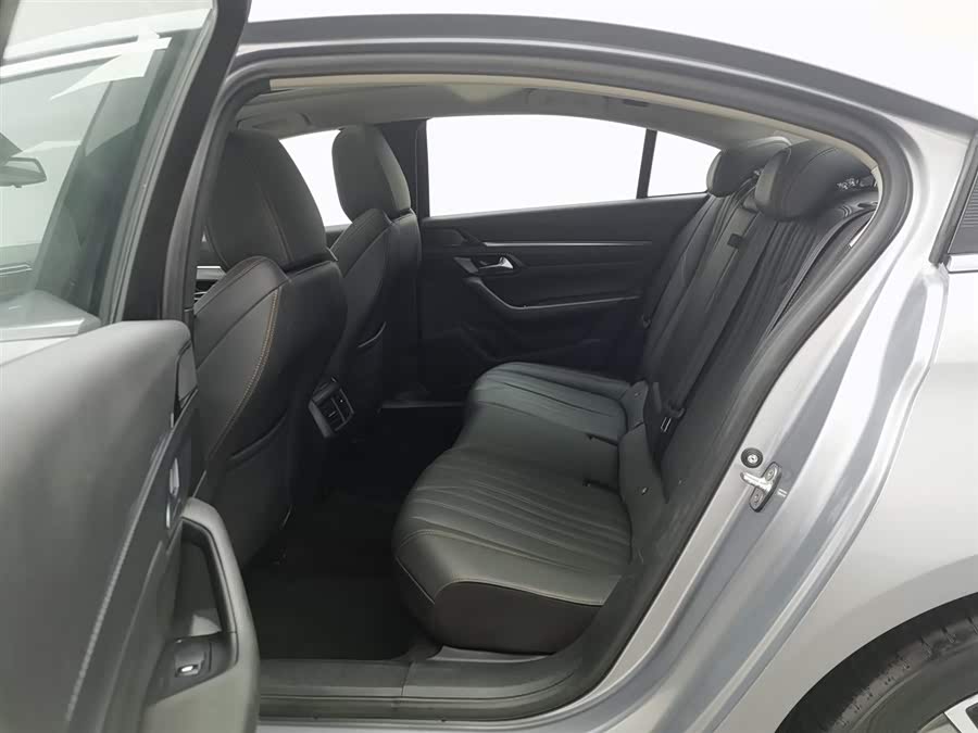 Peugeot 508 2022 car image #16