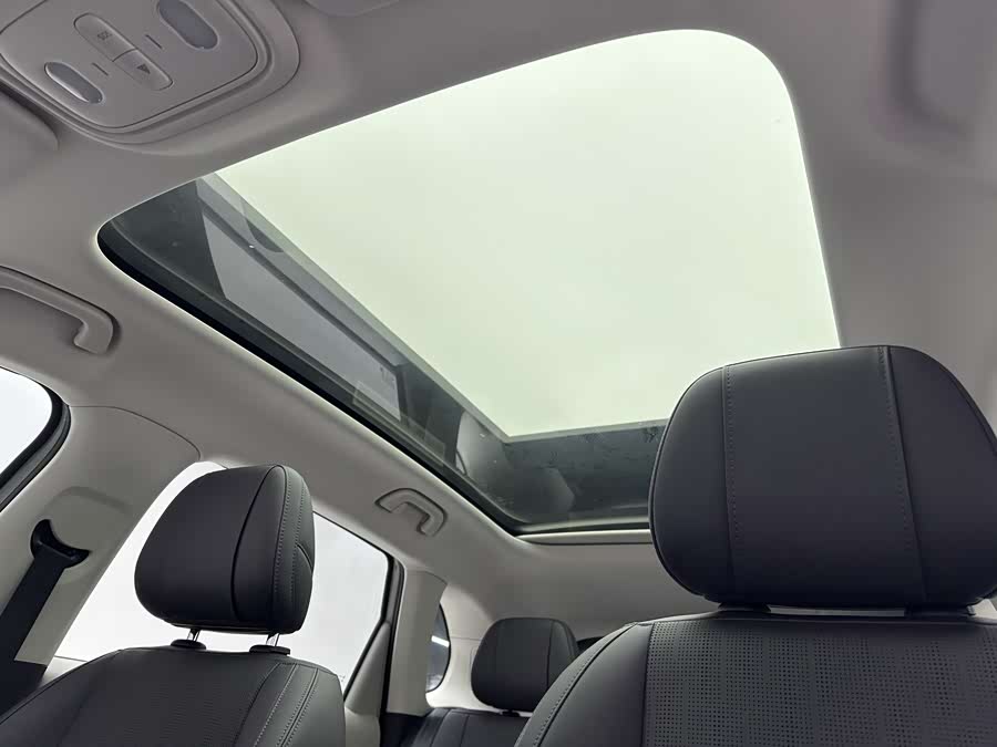 零跑汽车 零跑B10 2025 汽车图片 #16