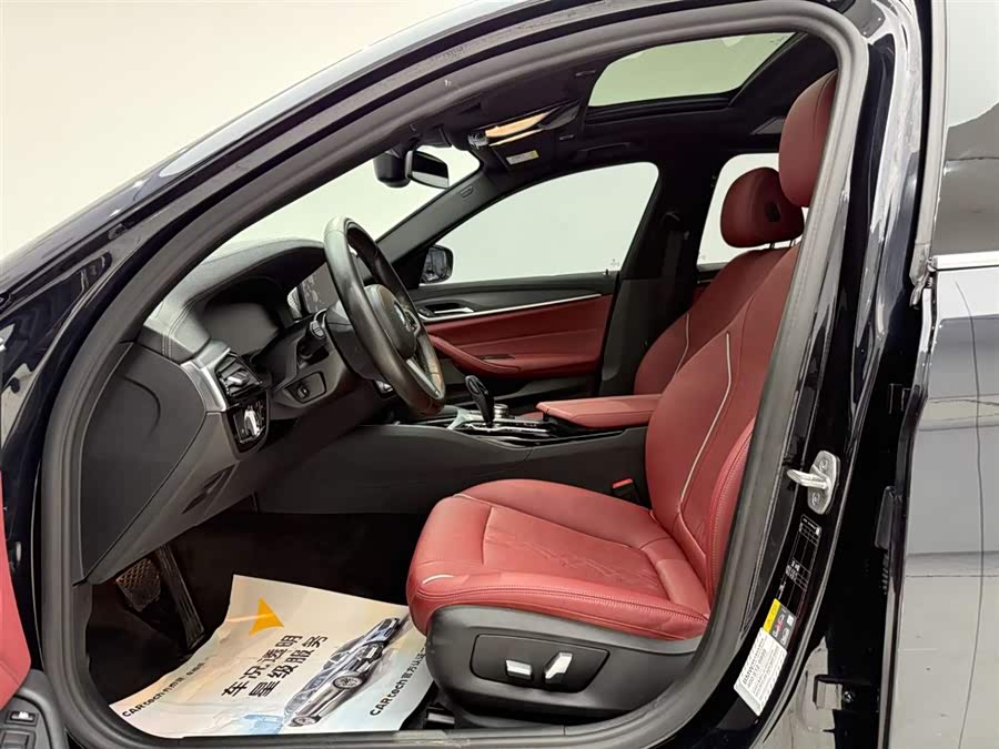 BMW 5 Series New Energy 2022 car image #16