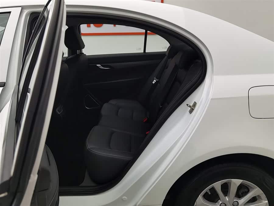 GEELY Emgrand 2022 car image #16