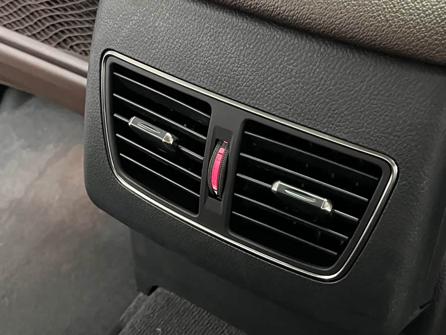 HongQi H7 2018 car image #16