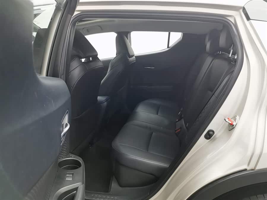 Toyota C-HR 2021 immagine di auto #16