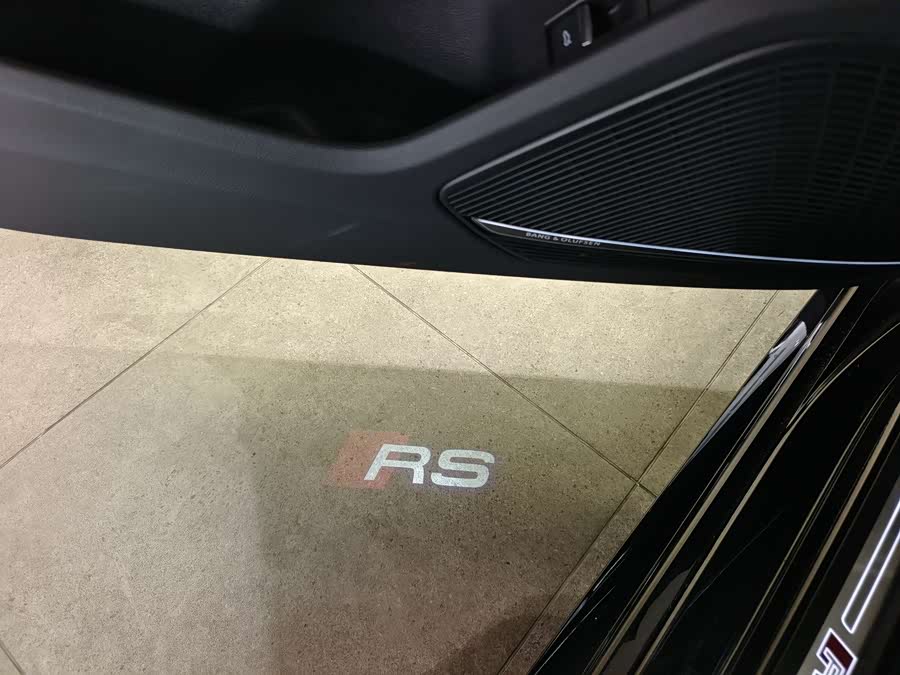 Audi RS 4 2023 car image #16