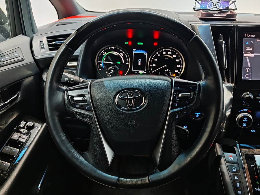 Toyota Vellfire 2022 immagine di auto #16