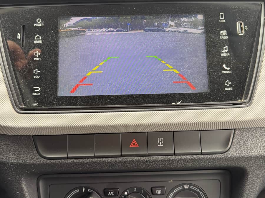 Skoda Fabia 2017 صورة سيارة #16