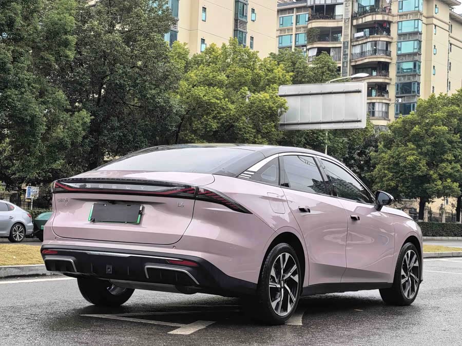 GEELY 2024 #16 GEELY 2024 car image #16