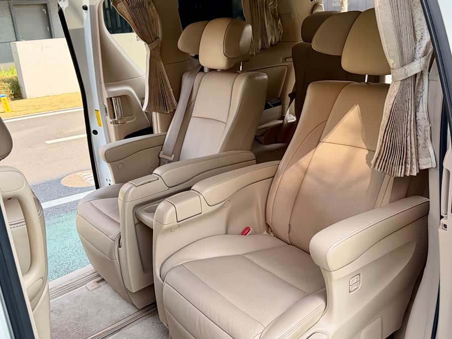 Toyota Alphard 2014 immagine di auto #16