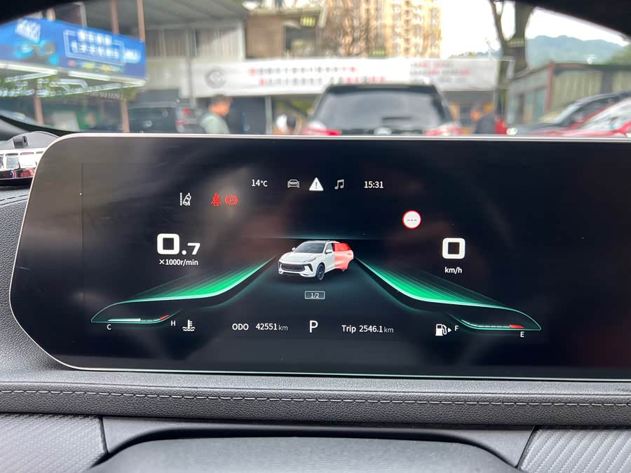 Forthing JOYEAR X6 2018 car image #16