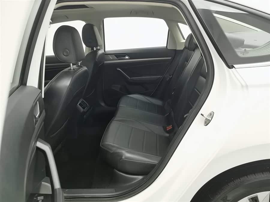 Volkswagen Lavida 2020 car image #16
