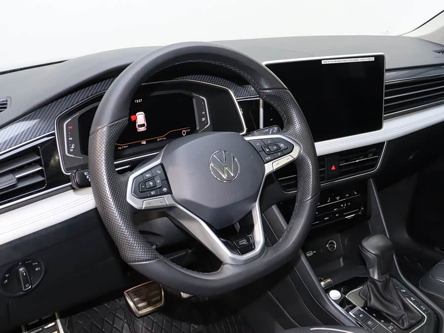Volkswagen Tiguan L 2023 #16 Volkswagen Tiguan L 2023 car image #16