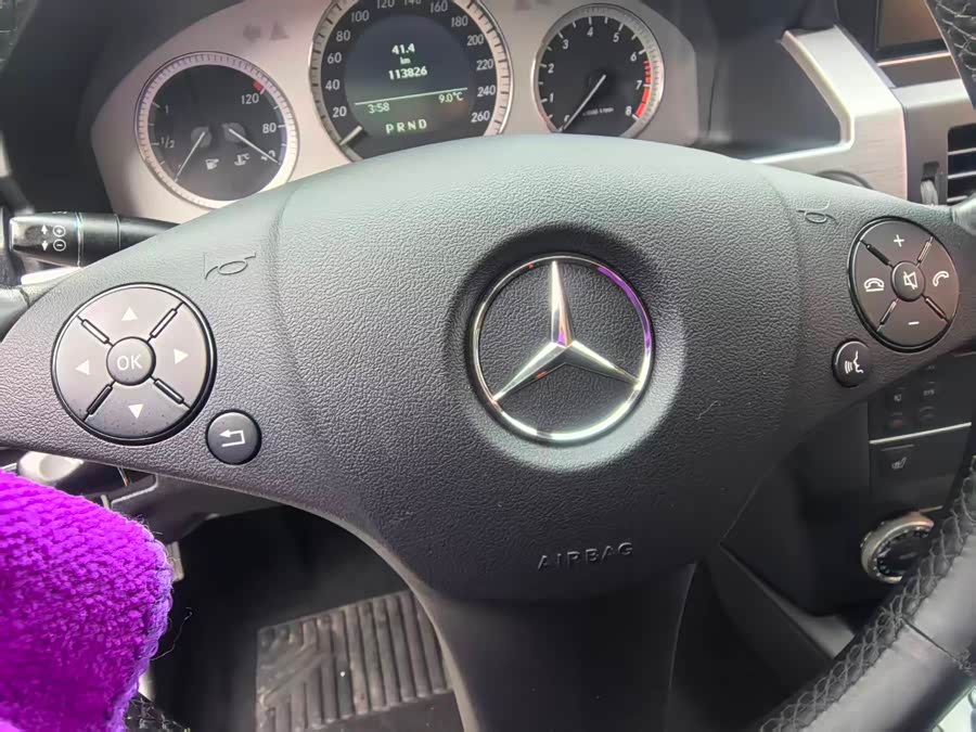 Mercedes-Benz GLK Class 2012 car image #16