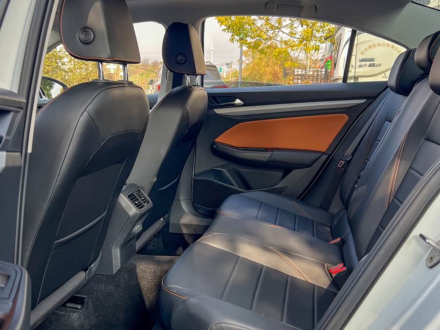 Volkswagen Bora 2025 immagine di auto #16