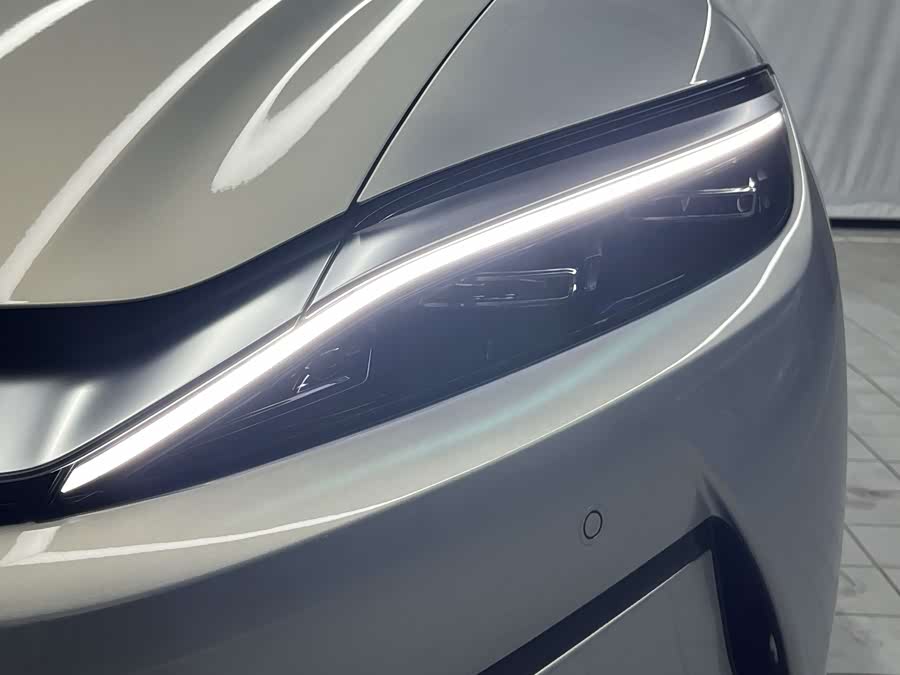 BYD HanL 2025 car image #16