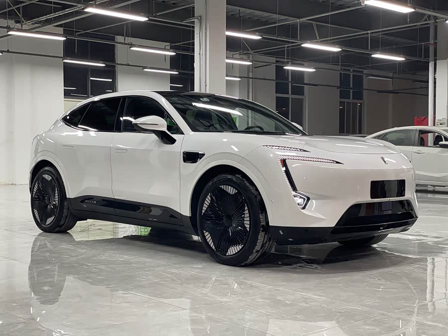 Avatr 11 2023 car image #16