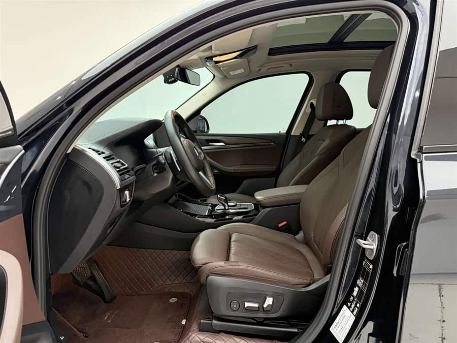 BMW X3 2023 immagine di auto #16