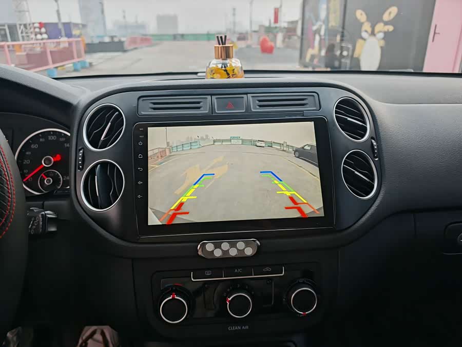 Volkswagen Tiguan 2016 car image #16
