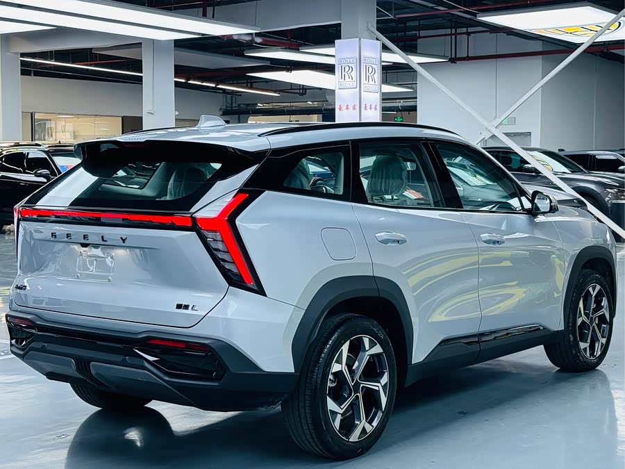GEELY Boyue L 2025 car image #16
