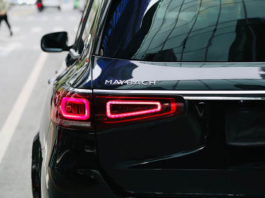 Mercedes-Benz Maybach GLS 2021 car image #16