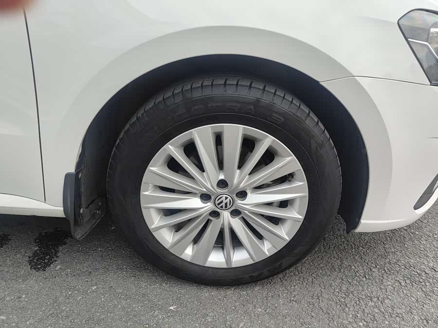 Volkswagen Lavida 2020 car image #16