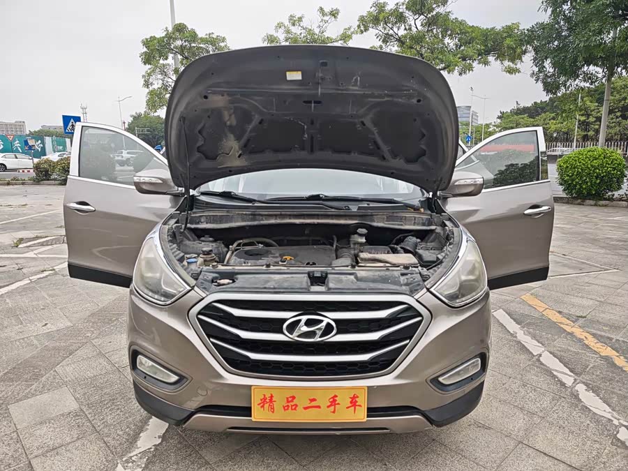 Hyundai ix35 2013 car image #16