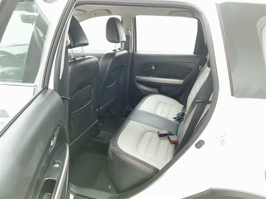 Great Wall M4 2014 car image #16