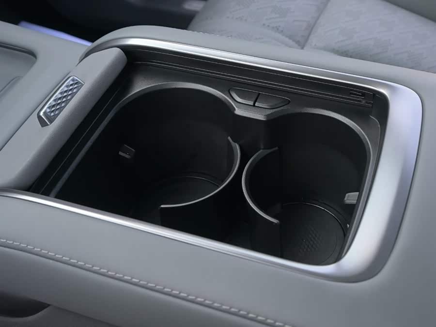 Zeekr 7X 2024 imagen de coche #16