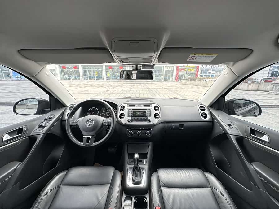 Volkswagen Tiguan 2014 immagine di auto #16