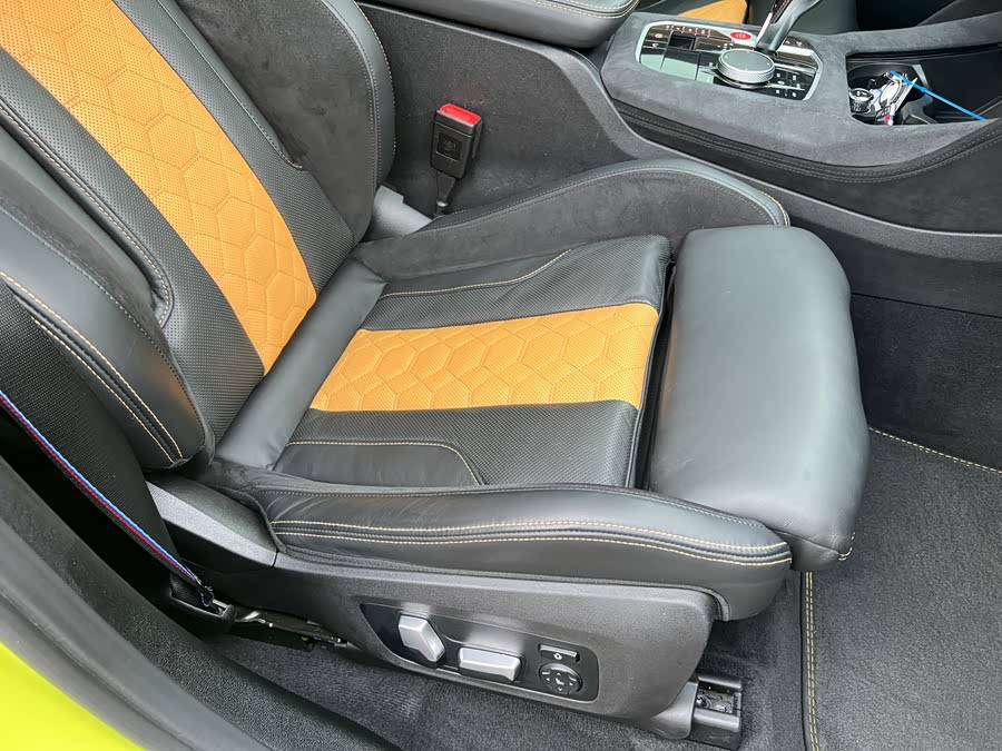 BMW X4 M 2022 car image #16