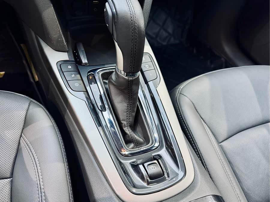 Chevrolet Malibu 2018 car image #16