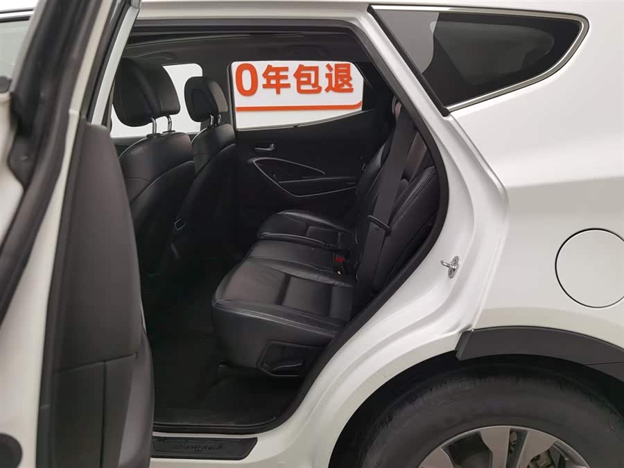 Hyundai Santa Fe 2016 car image #16