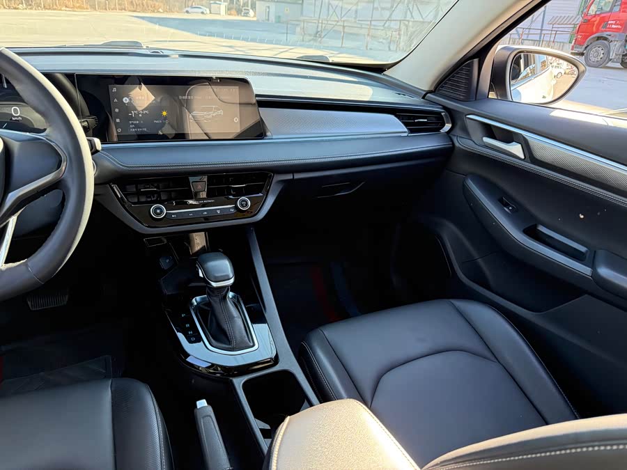 BYD Song Pro 2020 #16 BYD Song Pro 2020 car image #16