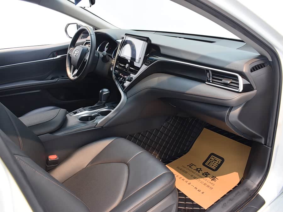 Toyota Camry 2021 immagine di auto #16