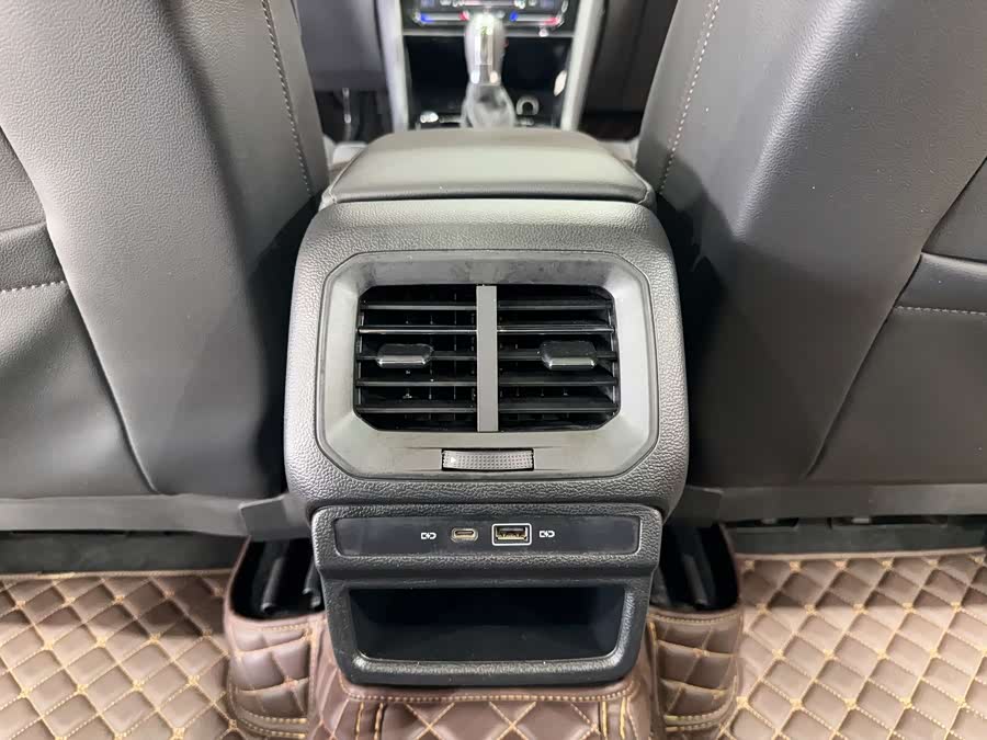 Volkswagen Tharu 2021 immagine di auto #16