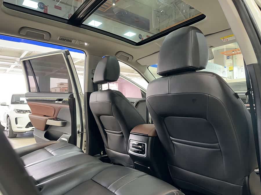 GAC Trumpchi GS8 2017 car image #16