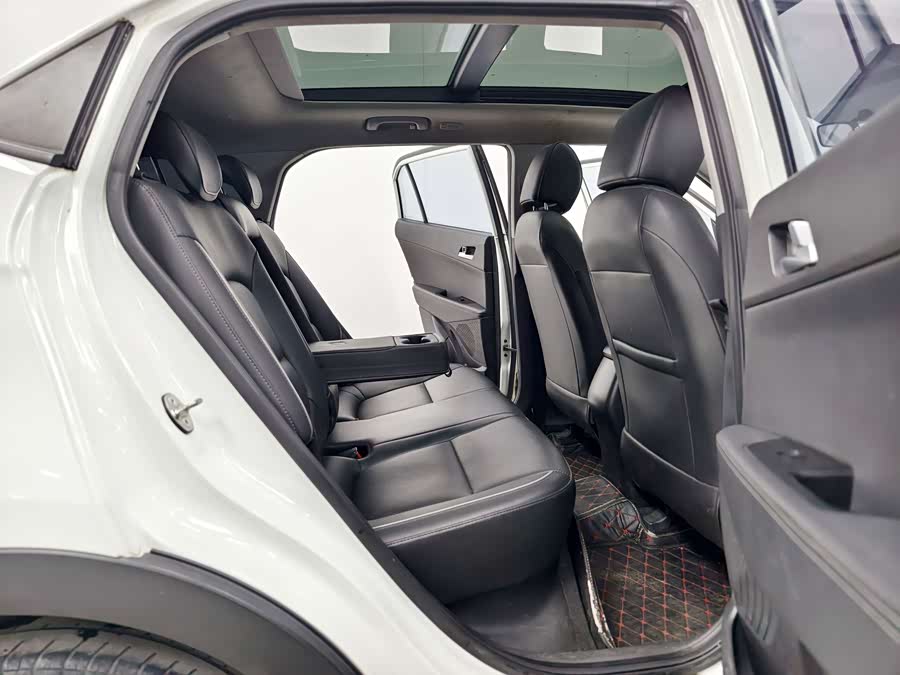 Hyundai ix25 2015 #16 Hyundai ix25 2015 car image #16