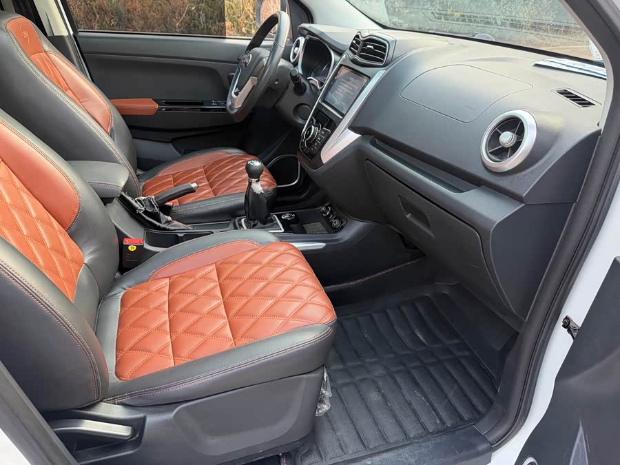 SWM斯威汽车 SWM斯威X3 2019 #16 SWM斯威汽车 SWM斯威X3 2019 汽车图片 #16