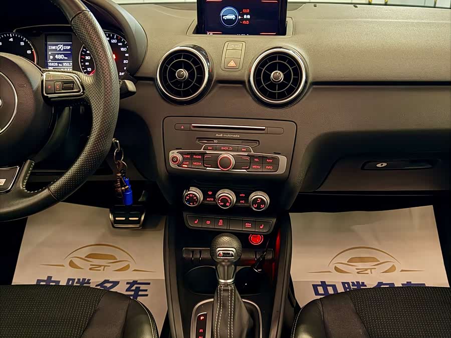 Audi A1 2016 car image #16