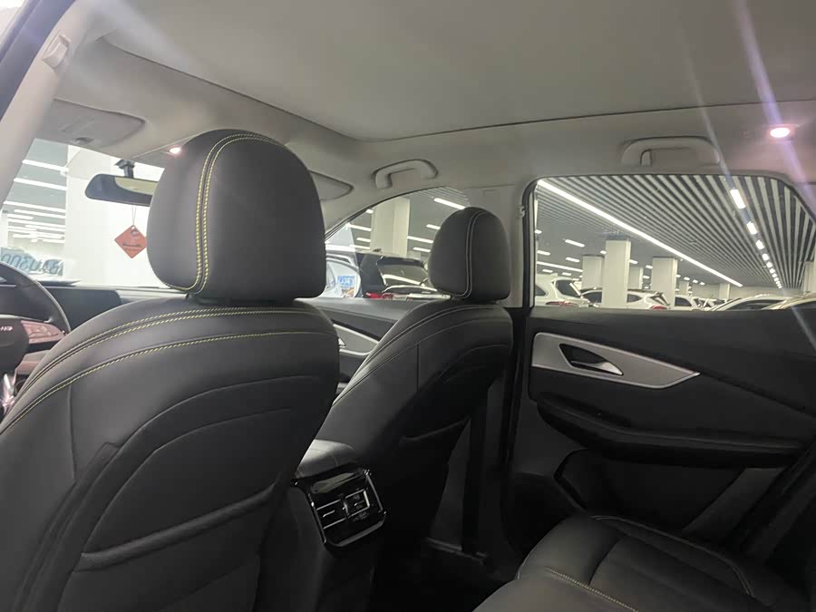 Forthing T5 EVO 2024 immagine di auto #16