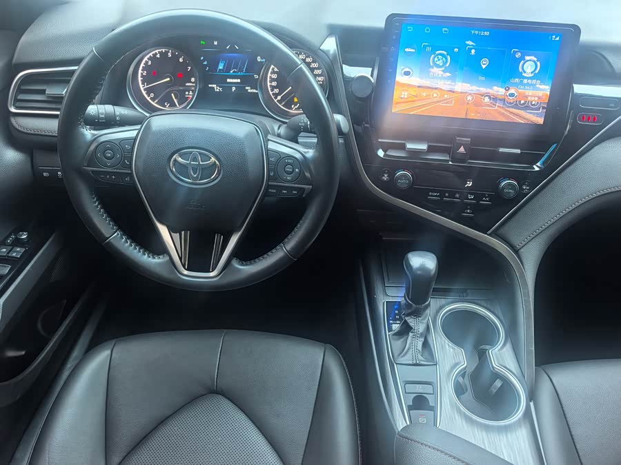 Toyota Camry 2022 immagine di auto #16