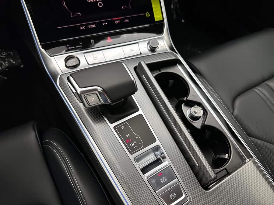 Audi A6L car image #16