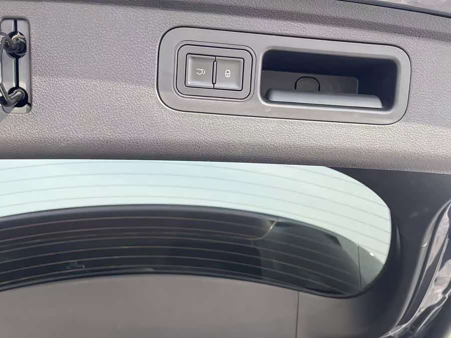 BYD Tang 2022 car image #16