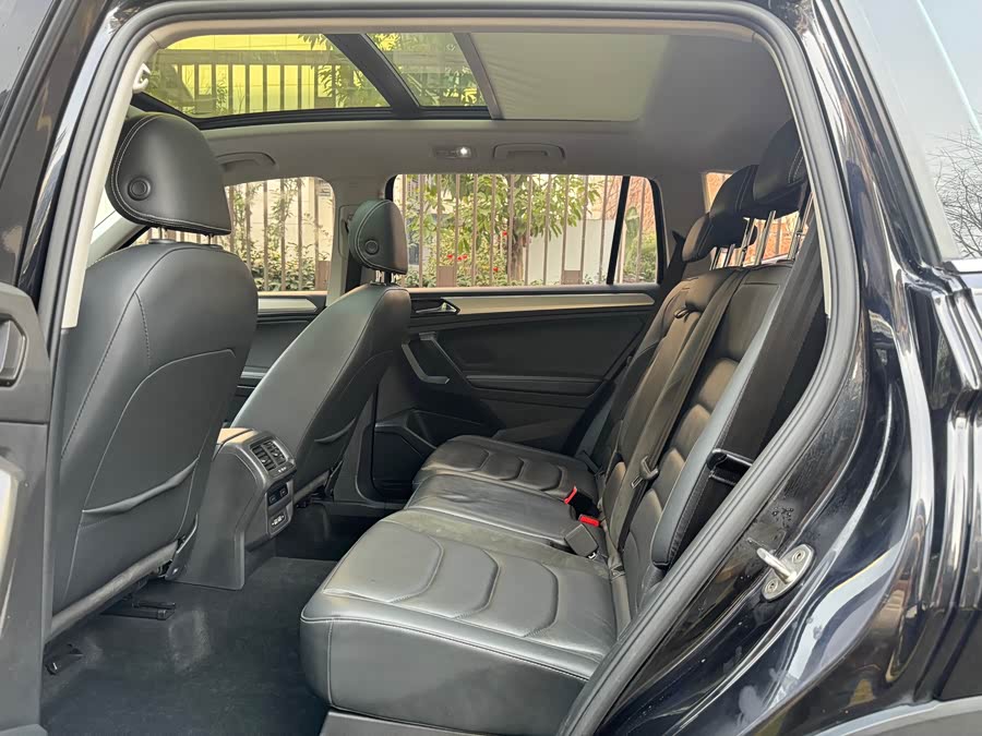 Volkswagen Tiguan L 2019 #16 Volkswagen Tiguan L 2019 car image #16
