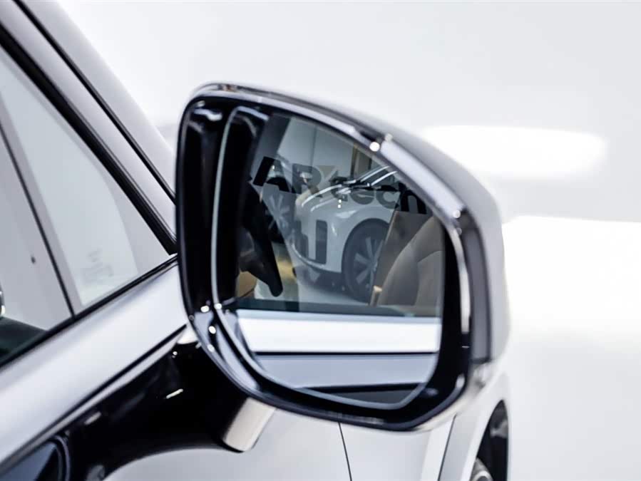 极氪 极氪9X 2026 汽车图片 #16